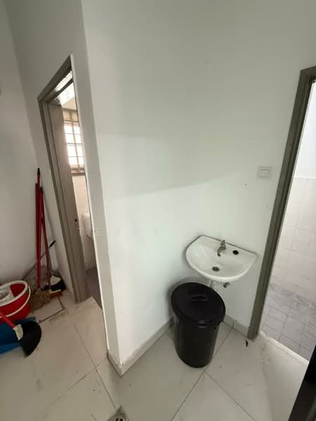 Shop / Office for Rent in Taman Sri Rampai (Wangsa Maju) - Terry Yee - Bathroom - PropertyGuru.com.my