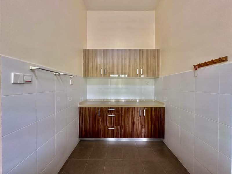 Semi-Detached House for Sale in Setia Ecohill (Semenyih) - Rohani Daud - Kitchen - PropertyGuru.com.my