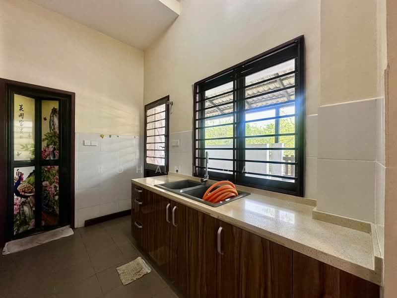 Semi-Detached House for Sale in Setia Ecohill (Semenyih) - Rohani Daud - Kitchen - PropertyGuru.com.my