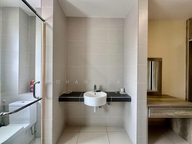 Semi-Detached House for Sale in Setia Ecohill (Semenyih) - Rohani Daud - Bathroom - PropertyGuru.com.my