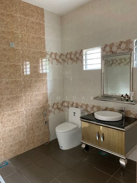 Seksyen 9 untuk Untuk Dijual - RM 1,800,000, Mac 2026 - Bathroom - PropertyGuru.com.my