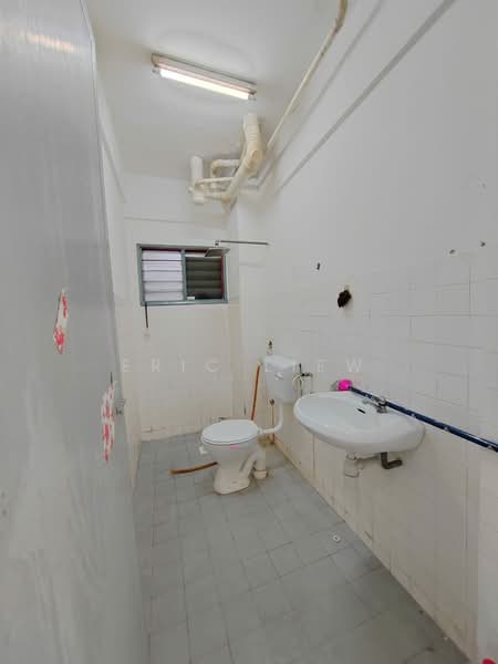 Cheras Perdana Apartment Block A, B, C untuk Untuk Dijual - RM 290,000, Mac 2026 - Bathroom - PropertyGuru.com.my