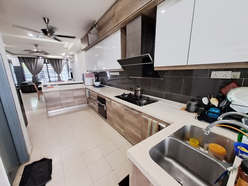 2-storey Terraced House for Sale in Saujana Rawang (Rawang) - Sa'a Nordin - Kitchen - PropertyGuru.com.my