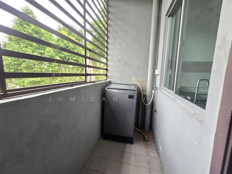 Taman Tropika 2 untuk Untuk Dijual - RM 299,000, Mac 2026 - Balcony - PropertyGuru.com.my