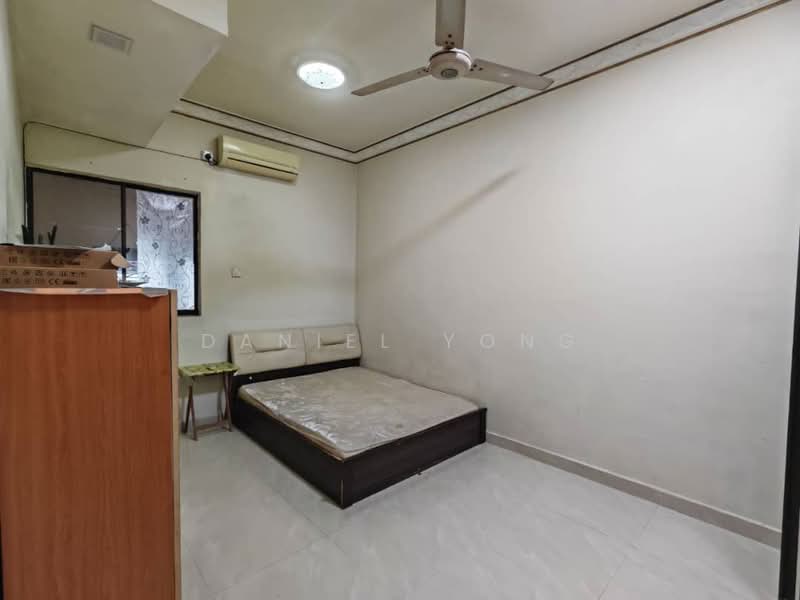 2-storey Terraced House for Sale in Taman Nusa Bestari Jaya (Iskandar Puteri (Nusajaya)) - Daniel Yong - Bedroom - PropertyGuru.com.my