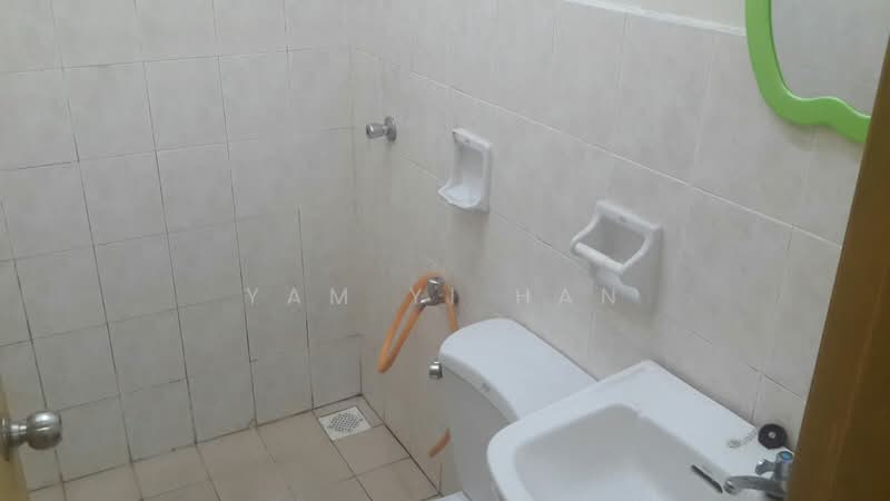 Vista Indah Putra untuk Untuk Dijual - RM 270,000, Mac 2026 - Bathroom - PropertyGuru.com.my