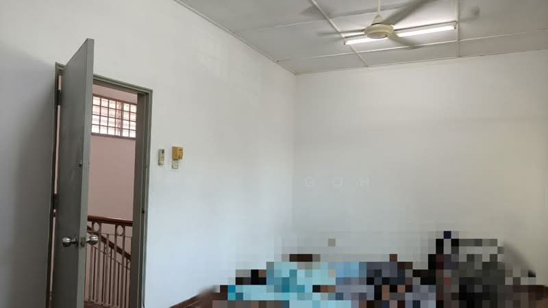 Taman Gaya Jalan Gaya Ulu Tiram 1.5 Storey Terrace untuk Untuk Disewa - RM 1,800 /bulan, Mac 2026 - Bedroom - PropertyGuru.com.my