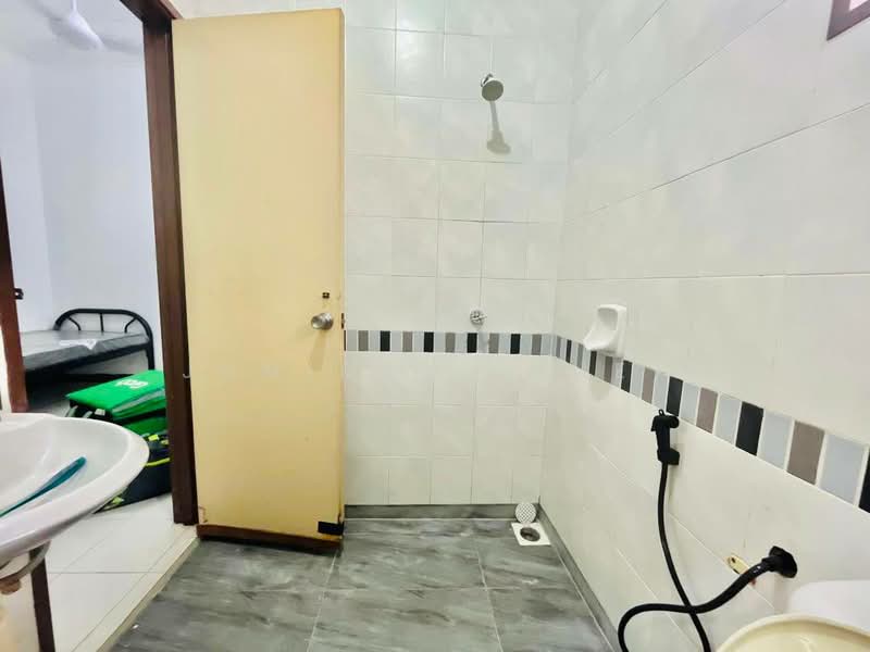 Seksyen 7 untuk Untuk Dijual - RM 625,000, Mac 2026 - Bathroom - PropertyGuru.com.my
