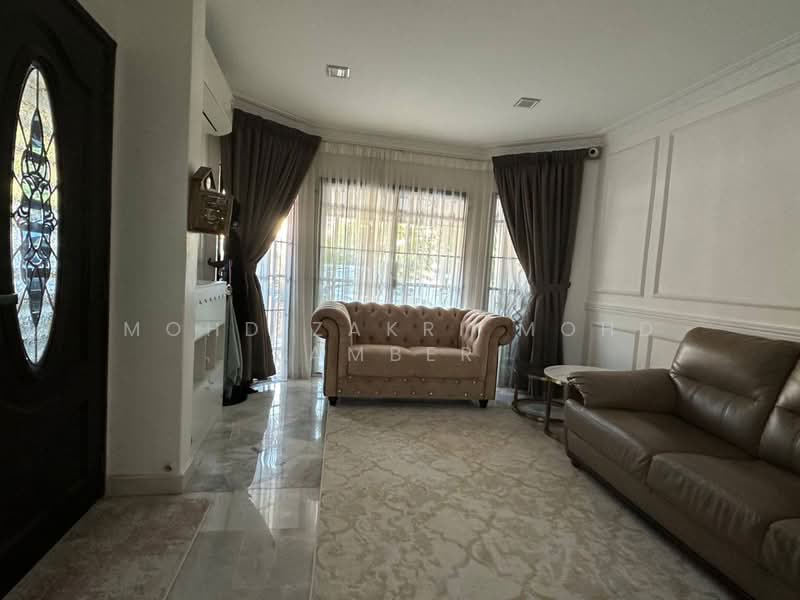 2-storey Terraced House for Sale in Bukit Jelutong (Shah Alam) - Mohd Zakri Mohd Zamberi - Living Room - PropertyGuru.com.my