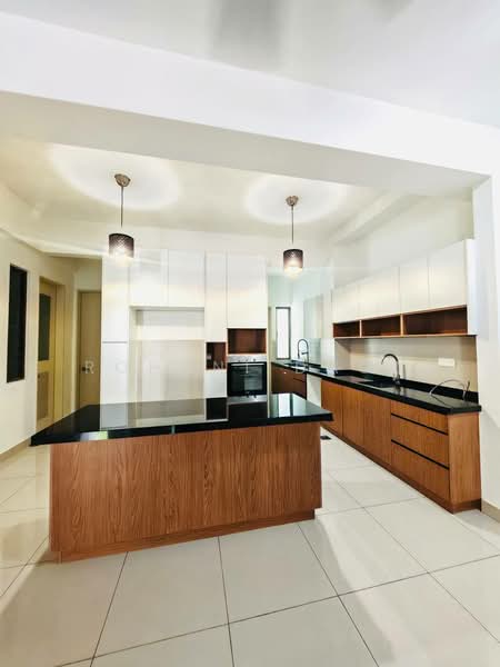 3-storey Terraced House for Rent in Cyber 11 (Cyberjaya) - Rohani Daud - Kitchen - PropertyGuru.com.my