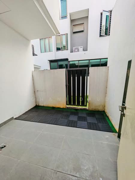 3-storey Terraced House for Rent in Cyber 11 (Cyberjaya) - Rohani Daud - Exterior - PropertyGuru.com.my
