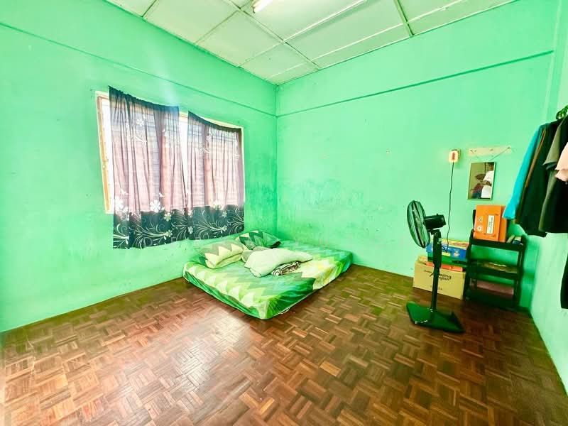Flat for Sale at Bangau - Deeya Yusof - Bedroom - PropertyGuru.com.my
