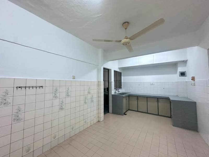 3-storey Terraced House for Sale in Kepong (Kuala Lumpur) - Valerie Ng - Kitchen - PropertyGuru.com.my
