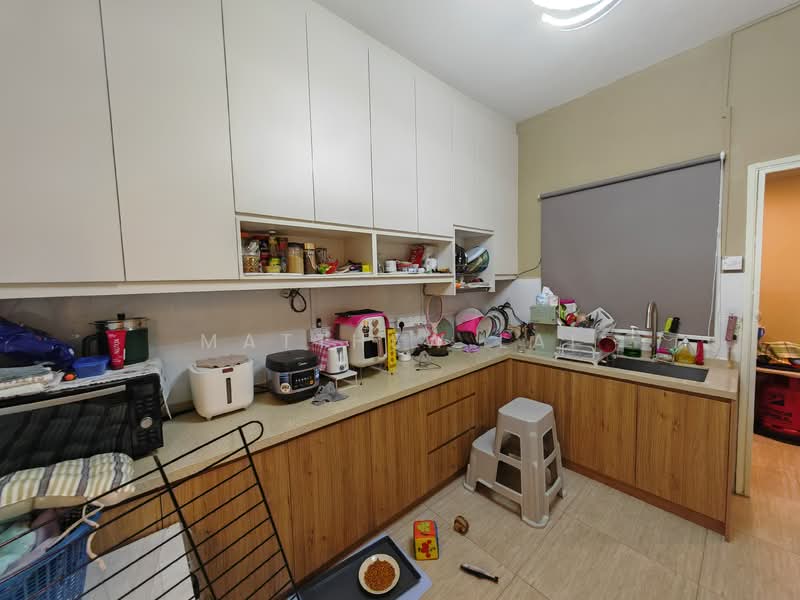 Taman Sri Aman untuk Untuk Dijual - RM 680,000, Mac 2026 - Kitchen - PropertyGuru.com.my