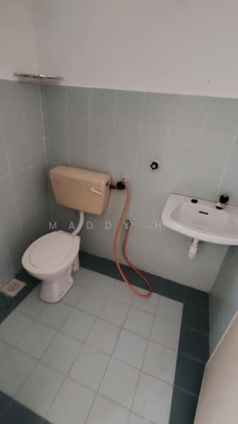 Apartment for Sale at Taman Puncak Kinrara - Maddy Ho - Bathroom - PropertyGuru.com.my