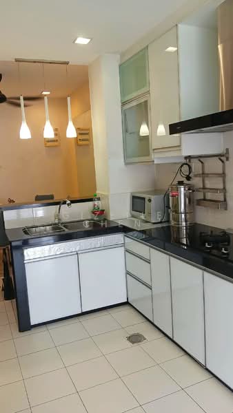 Townhouse for Sale in Bandar Bukit Puchong 2 (Puchong) - Gizelle Chen - Kitchen - PropertyGuru.com.my