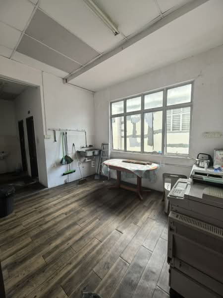 Taman Bukit Indah 10/x Iskandar Puteri 1st Floor Shop Office Corner Lot untuk Untuk Disewa - RM 2,200 /bulan, Mac 2026 - PropertyGuru.com.my