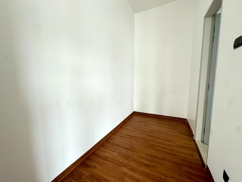 Semi-Detached House for Sale in Bandar Bukit Raja (Klang) - Nazri Hassan - Interior - PropertyGuru.com.my