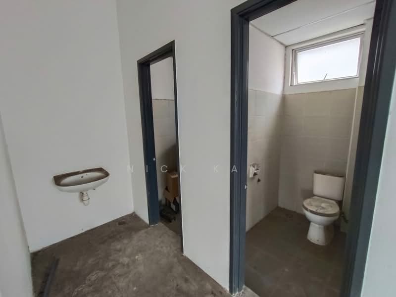 Shop / Office for Rent in Masai (Johor) - Nick Kan - Bathroom - PropertyGuru.com.my