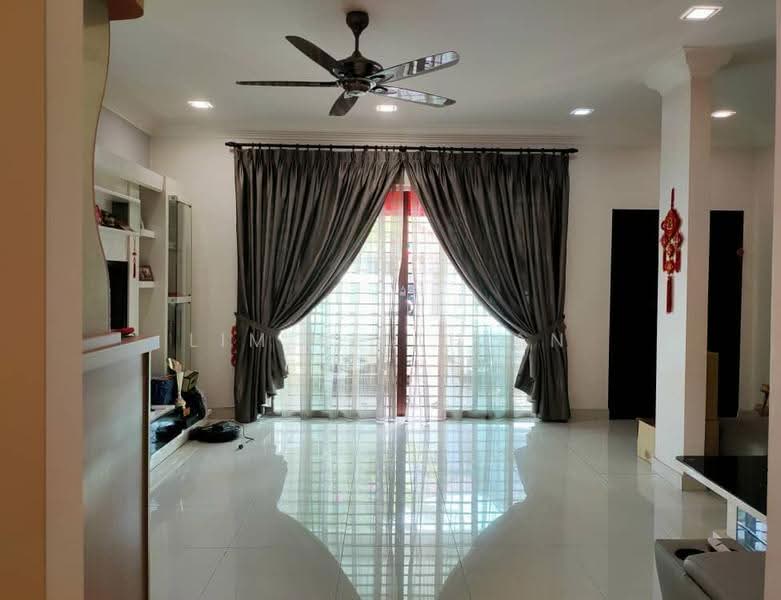 Terraced House for Sale in Shah Alam (Selangor) - Lim Ee Thian - Living Room - PropertyGuru.com.my