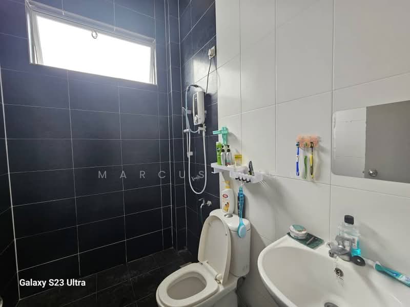 Bungalow for Sale in Taman Senawang Perdana (Senawang) - Marcus Yeow - Bathroom - PropertyGuru.com.my