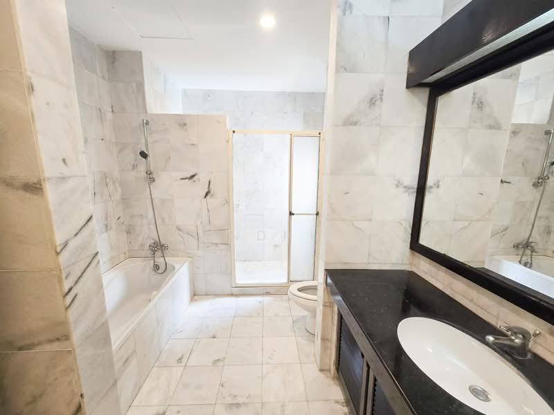 Condominium for Rent at Wickham Residence - Sandhu . - First Bathroom - PropertyGuru.com.my