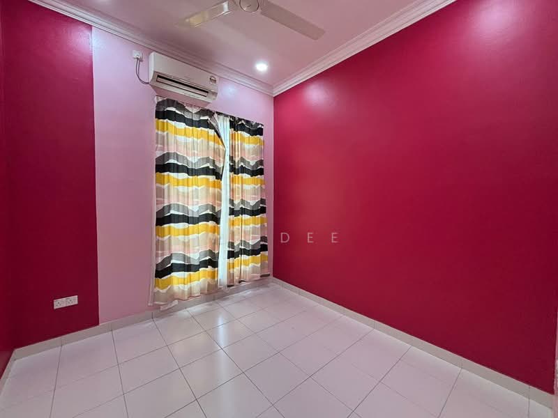 Semi-Detached House for Sale in Kangkar Pulai (Skudai) - WK Dee - Bedroom - PropertyGuru.com.my