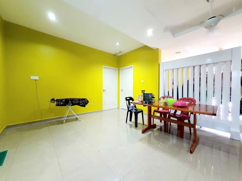 1-storey Terraced House for Sale in Alor Setar (Kedah) - Hasrul Rosli - Living Room - PropertyGuru.com.my