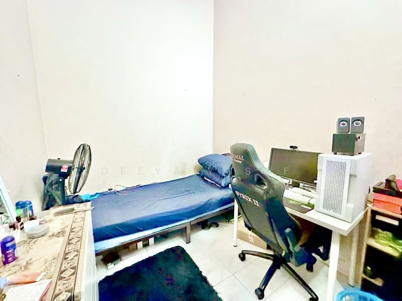 1-storey Terraced House for Sale in Taman Sri Sentosa (Jalan Klang Lama (Old Klang Road)) - Deeya Yusof - Bedroom - PropertyGuru.com.my