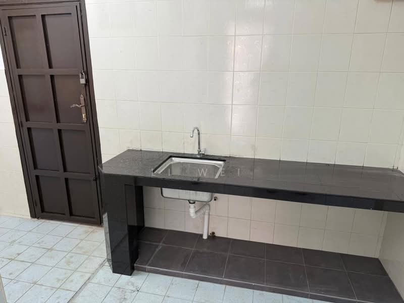 2-storey Terraced House for Rent in Kangkar Pulai (Skudai) - Li Wei - Kitchen - PropertyGuru.com.my