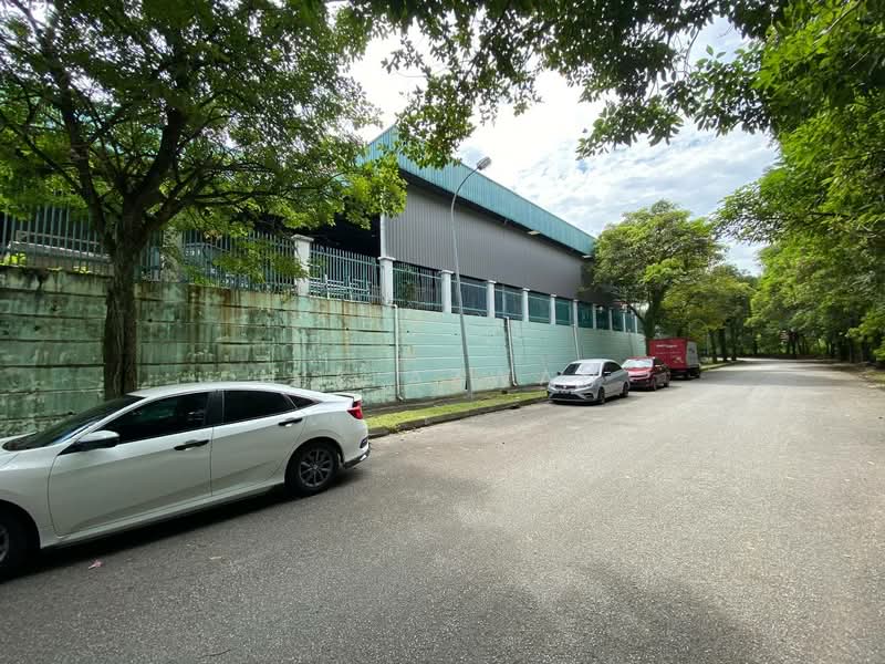 Factory for Sale in Taman Perindustrian Puchong Utama (Puchong) - NIK AZWAN - Exterior - PropertyGuru.com.my