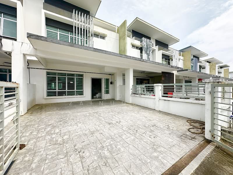 2-storey Terraced House for Sale in Puncak Alam (Selangor) - NORFADILAH ZAINUDDIN - Exterior - PropertyGuru.com.my