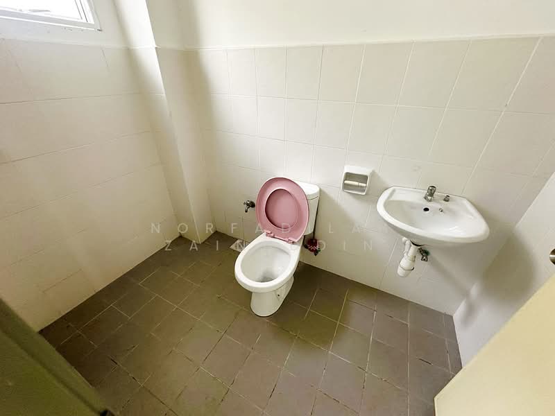 2-storey Terraced House for Sale in Puncak Alam (Selangor) - NORFADILAH ZAINUDDIN - Bathroom - PropertyGuru.com.my