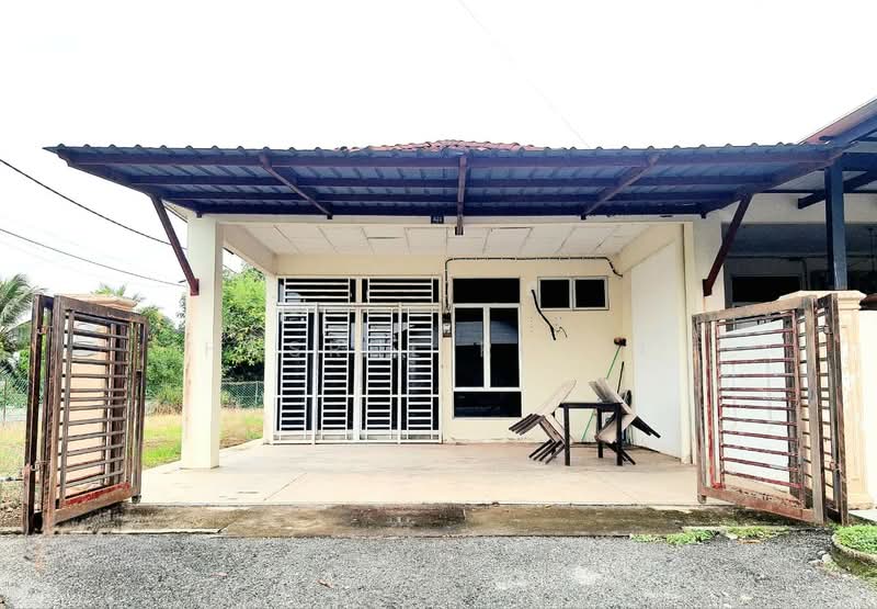 1-storey Terraced House for Sale in Taman Kubang Rotan (Kuala Kedah) - Hasrul Rosli - Exterior - PropertyGuru.com.my