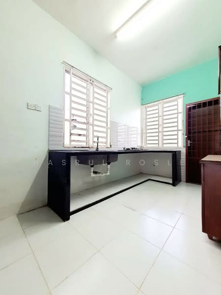 1-storey Terraced House for Sale in Taman Kubang Rotan (Kuala Kedah) - Hasrul Rosli - Kitchen - PropertyGuru.com.my