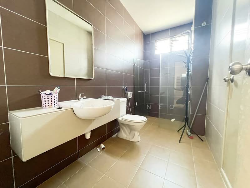 Cluster House for Sale in Kempas (Johor Bahru) - Jayden Neo - Bathroom - PropertyGuru.com.my