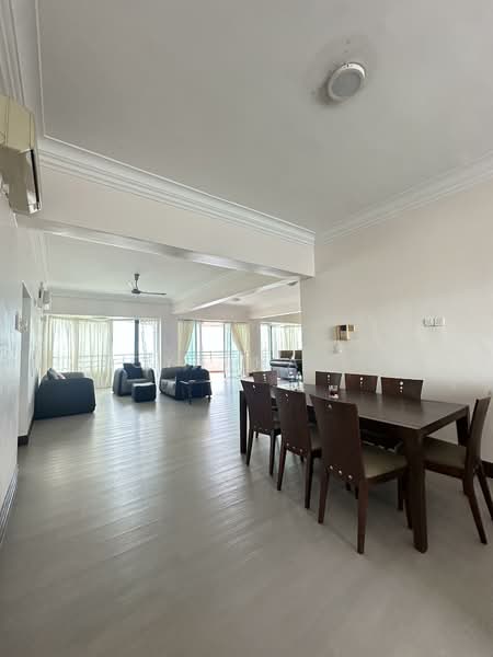 Silverton Condominium untuk Untuk Disewa - RM 6,500 /bulan, Mac 2026 - Living Room - PropertyGuru.com.my
