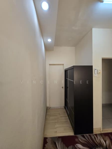 Putra Suria Residence untuk Untuk Disewa - RM 1,600 /bulan, Mac 2026 - Corridor - PropertyGuru.com.my
