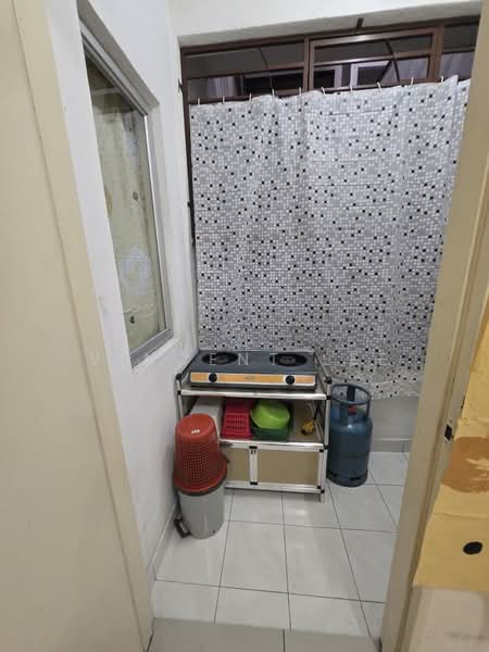 Putra Suria Residence untuk Untuk Disewa - RM 1,600 /bulan, Mac 2026 - Kitchen - PropertyGuru.com.my