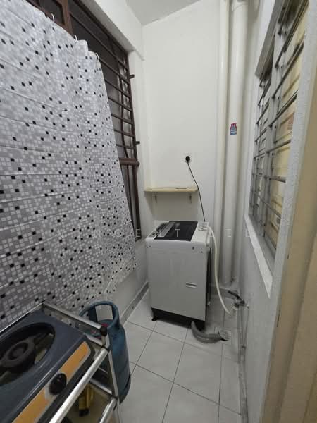 Putra Suria Residence untuk Untuk Disewa - RM 1,600 /bulan, Mac 2026 - Balcony - PropertyGuru.com.my