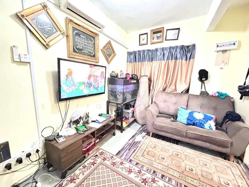 2-storey Terraced House for Sale in Taman Permata (Ulu Kelang) - Shafiq Muttalib - Living Room - PropertyGuru.com.my