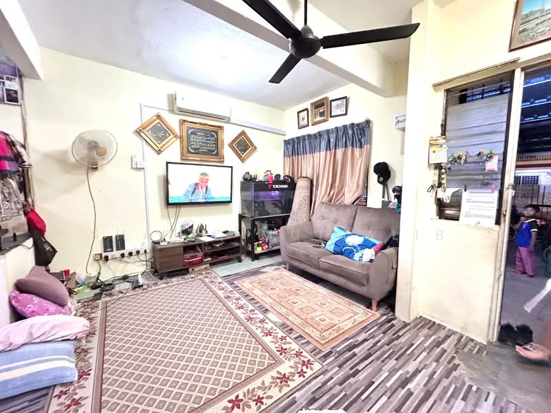 2-storey Terraced House for Sale in Taman Permata (Ulu Kelang) - Shafiq Muttalib - Living Room - PropertyGuru.com.my