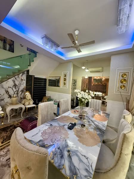 Semi-Detached House for Sale in Palma Jaya Perdana (Paroi) - Madam Lolaliza - Dining Room - PropertyGuru.com.my