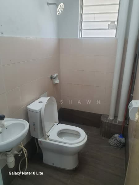 Apartment for Rent at Pangsapuri Kasuarina - Ng Shawn - Bathroom - PropertyGuru.com.my