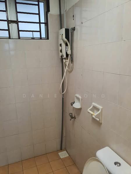 Service Residence for Sale at Nusa Perdana Apartment - Daniel Yong - Bathroom - PropertyGuru.com.my