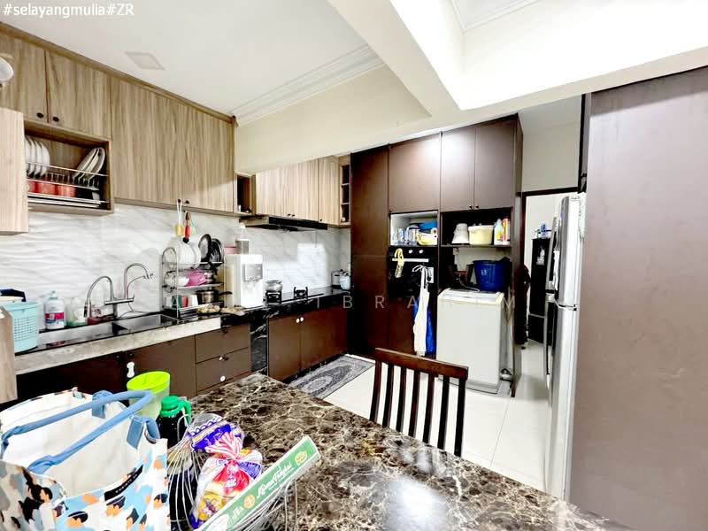 Taman Selayang Mulia untuk Untuk Dijual - RM 560,000, Mac 2026 - Kitchen - PropertyGuru.com.my