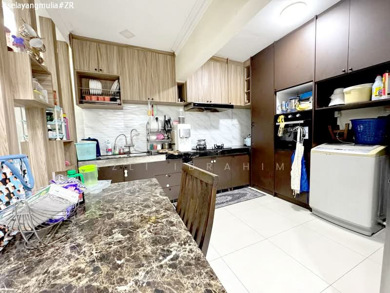 Taman Selayang Mulia untuk Untuk Dijual - RM 560,000, Mac 2026 - Kitchen - PropertyGuru.com.my