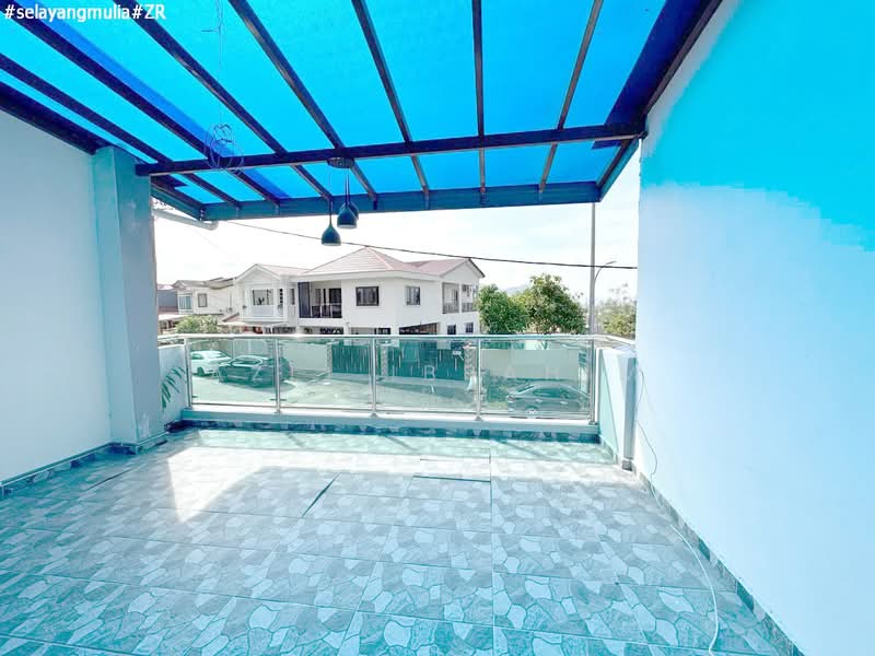 Taman Selayang Mulia untuk Untuk Dijual - RM 560,000, Mac 2026 - Balcony - PropertyGuru.com.my