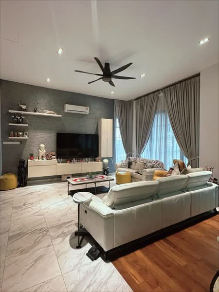 Semi-Detached House for Sale in Bukit Jelutong (Shah Alam) - Irwan Yusoff - Living Room - PropertyGuru.com.my