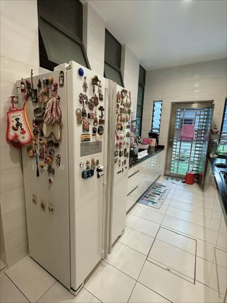 Semi-Detached House for Sale in Bukit Jelutong (Shah Alam) - Irwan Yusoff - Kitchen - PropertyGuru.com.my